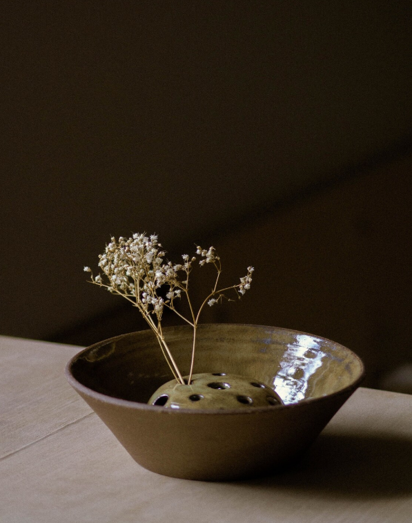 Ikebana stoneware