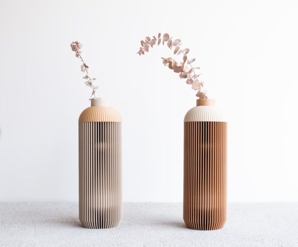 ONDE minimalist wooden vessel for dried flowers