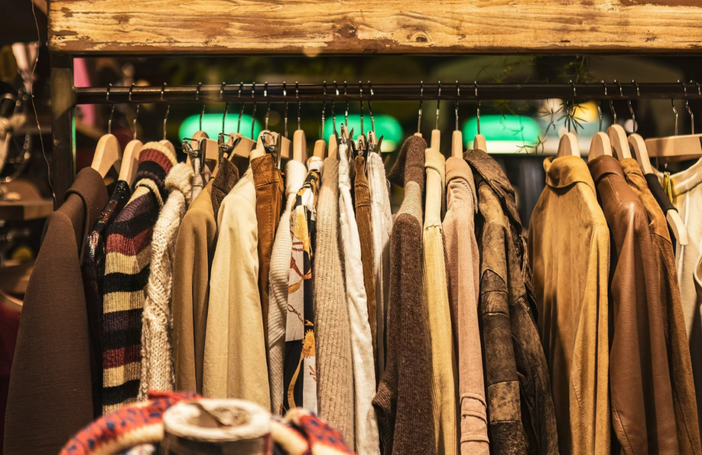 how to buy vintage clothes